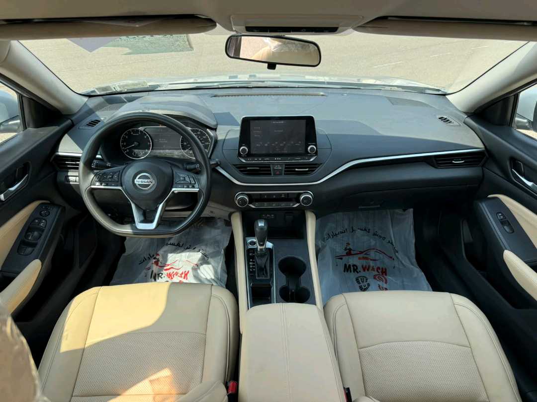 Car Image 2019 NISSAN ALTIMA S