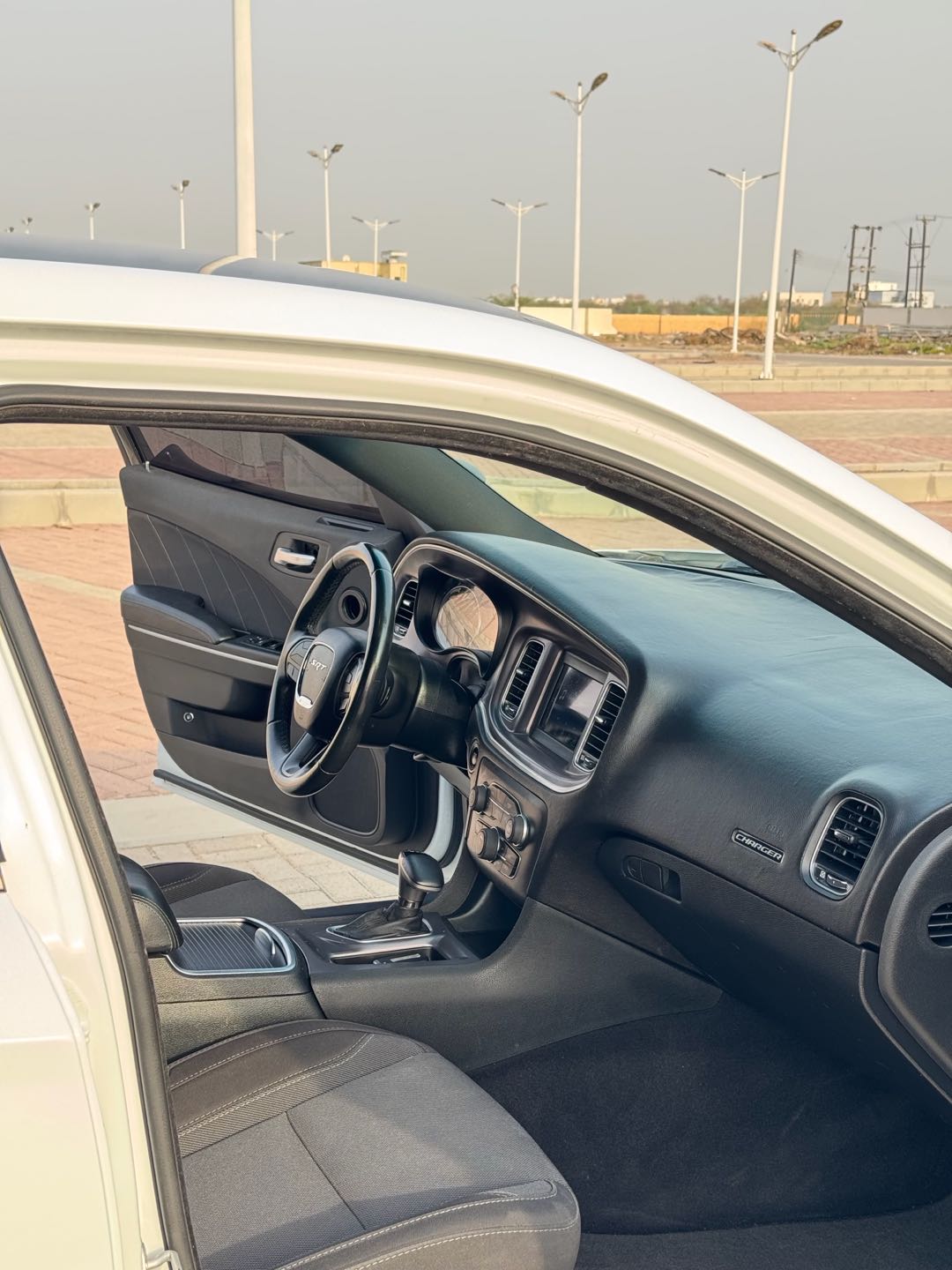 Car Image 2019 DODGE CHARGER SXT