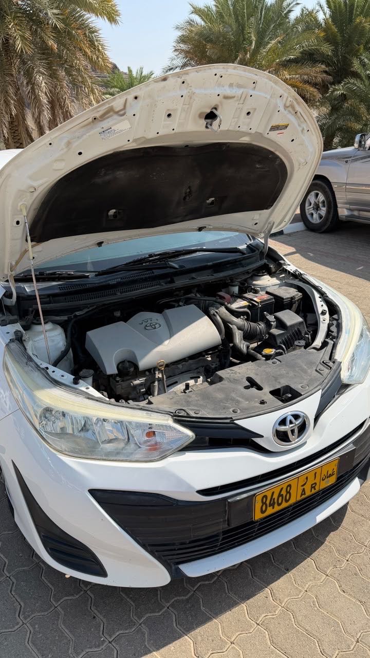 Car Image 2019 TOYOTA YARIS 1.5