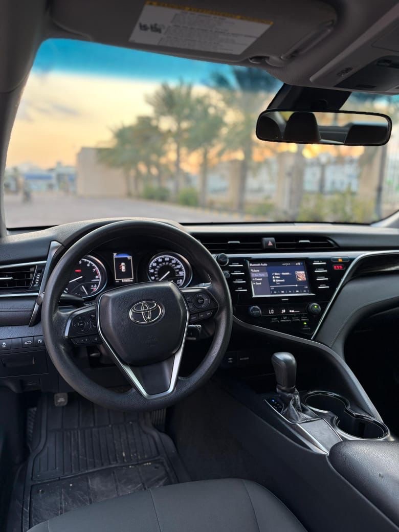 Car Image 2019 TOYOTA CAMRY LE