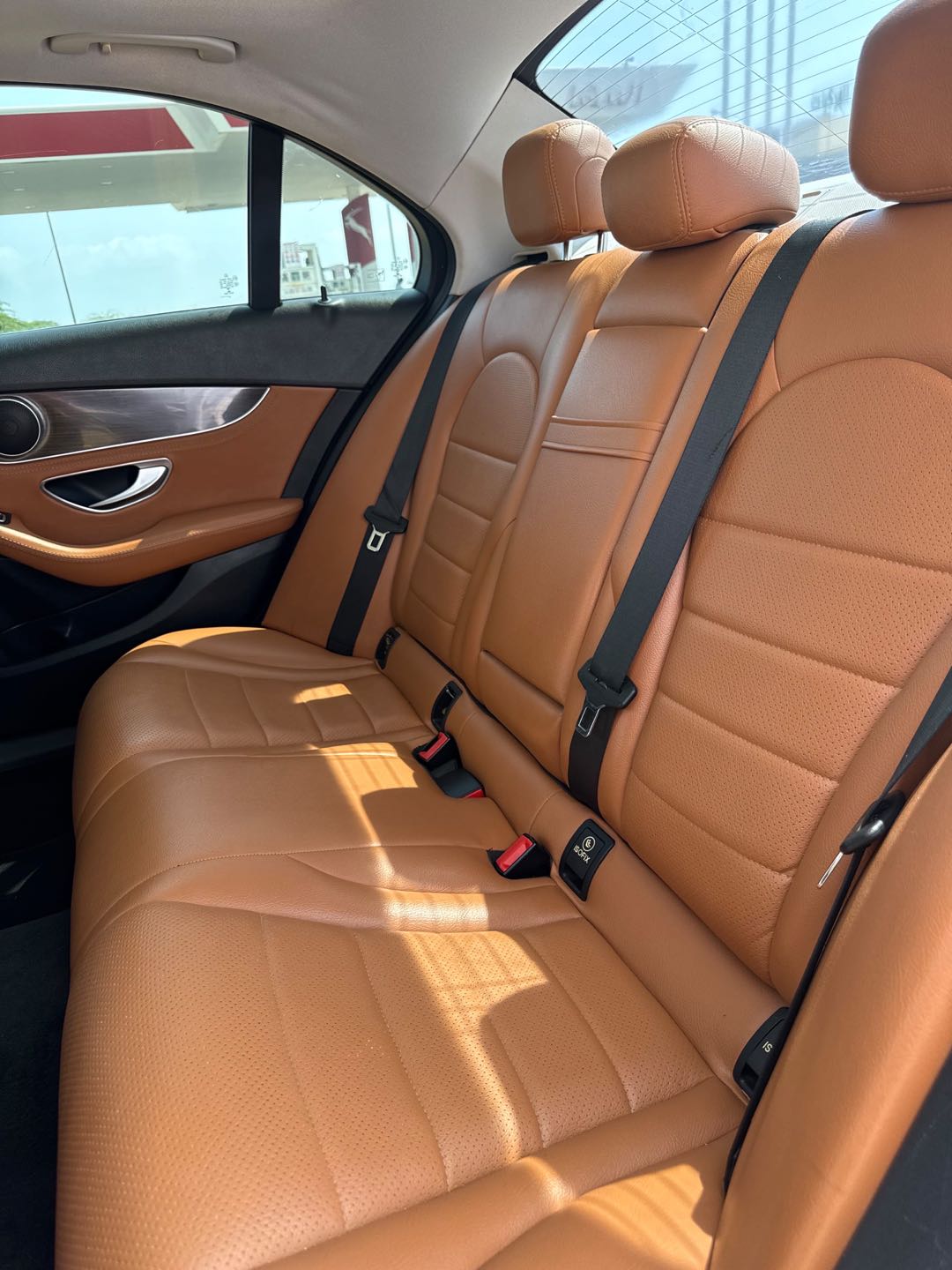 Car Image 2016 MERCEDES C Class 300