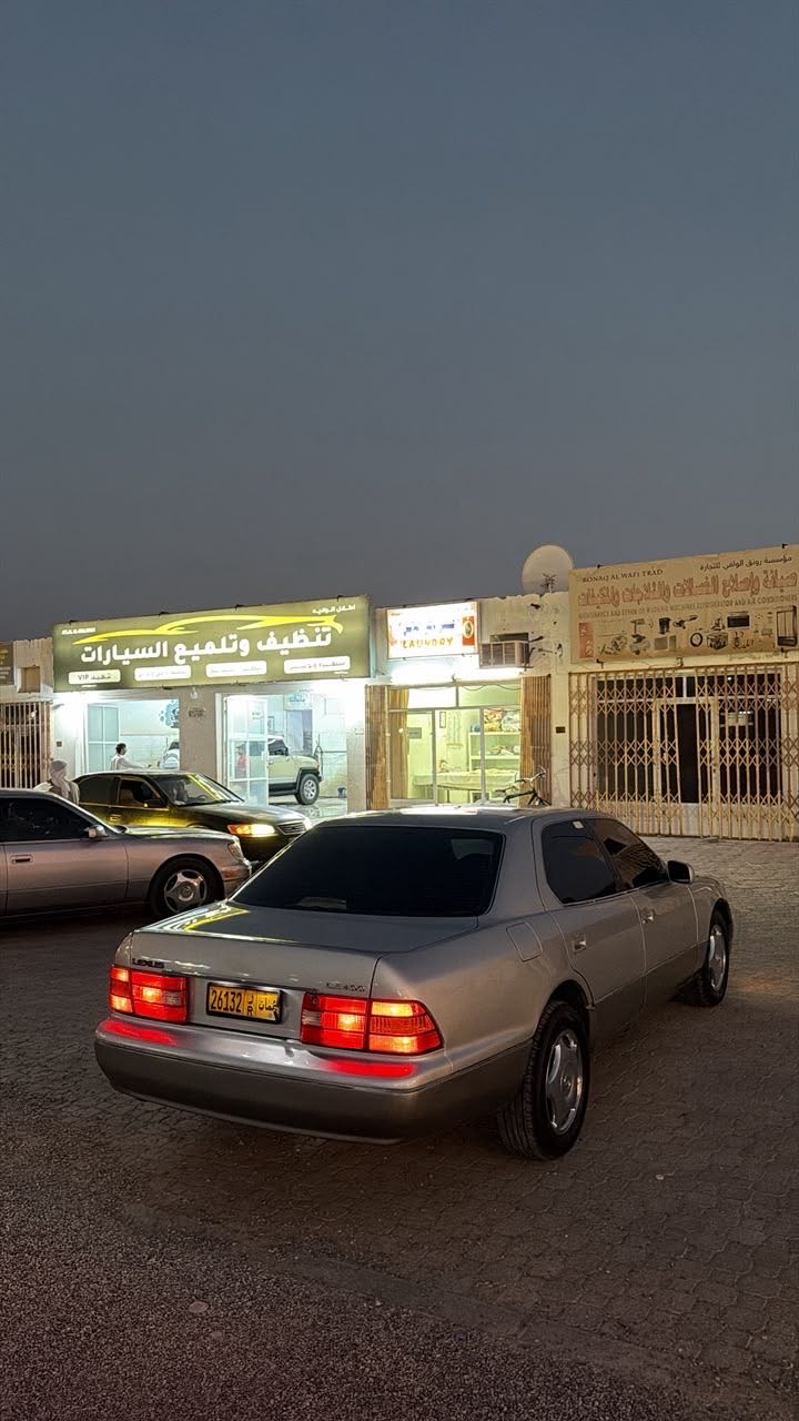 Car Image 1999 LEXUS LS 400