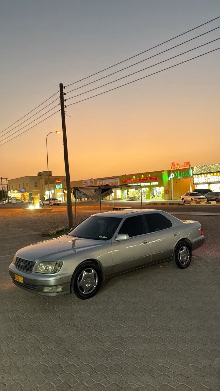 Car Image 1999 LEXUS LS 400