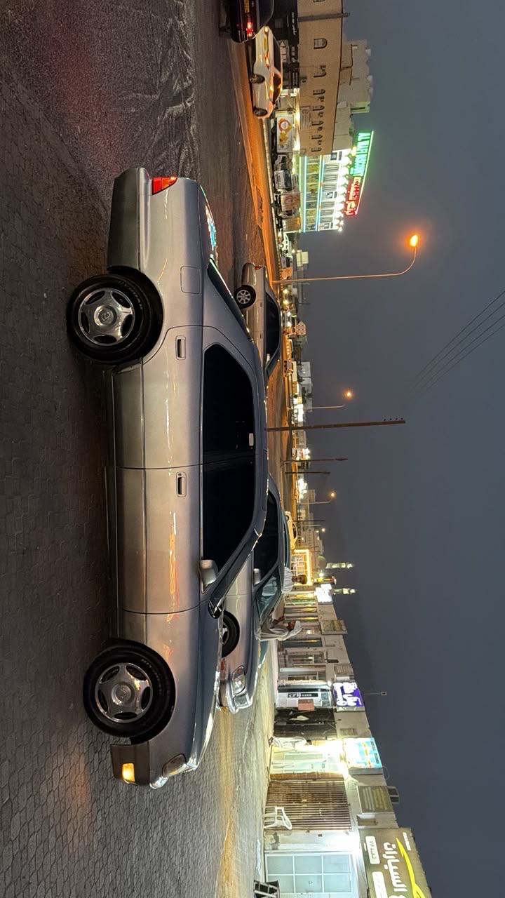 Car Image 1999 LEXUS LS 400