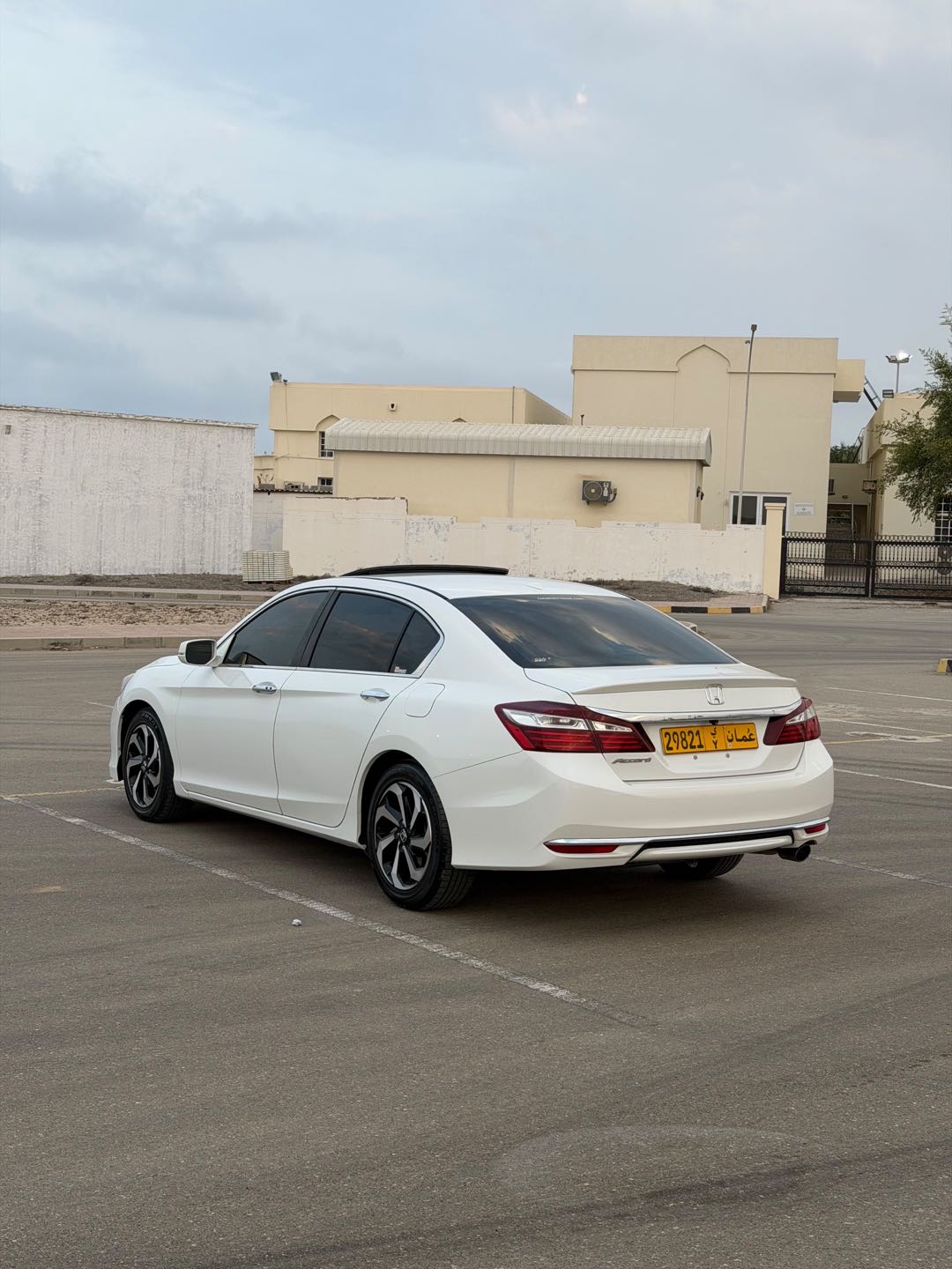 Car Image 2017 HONDA ACCORD EXL