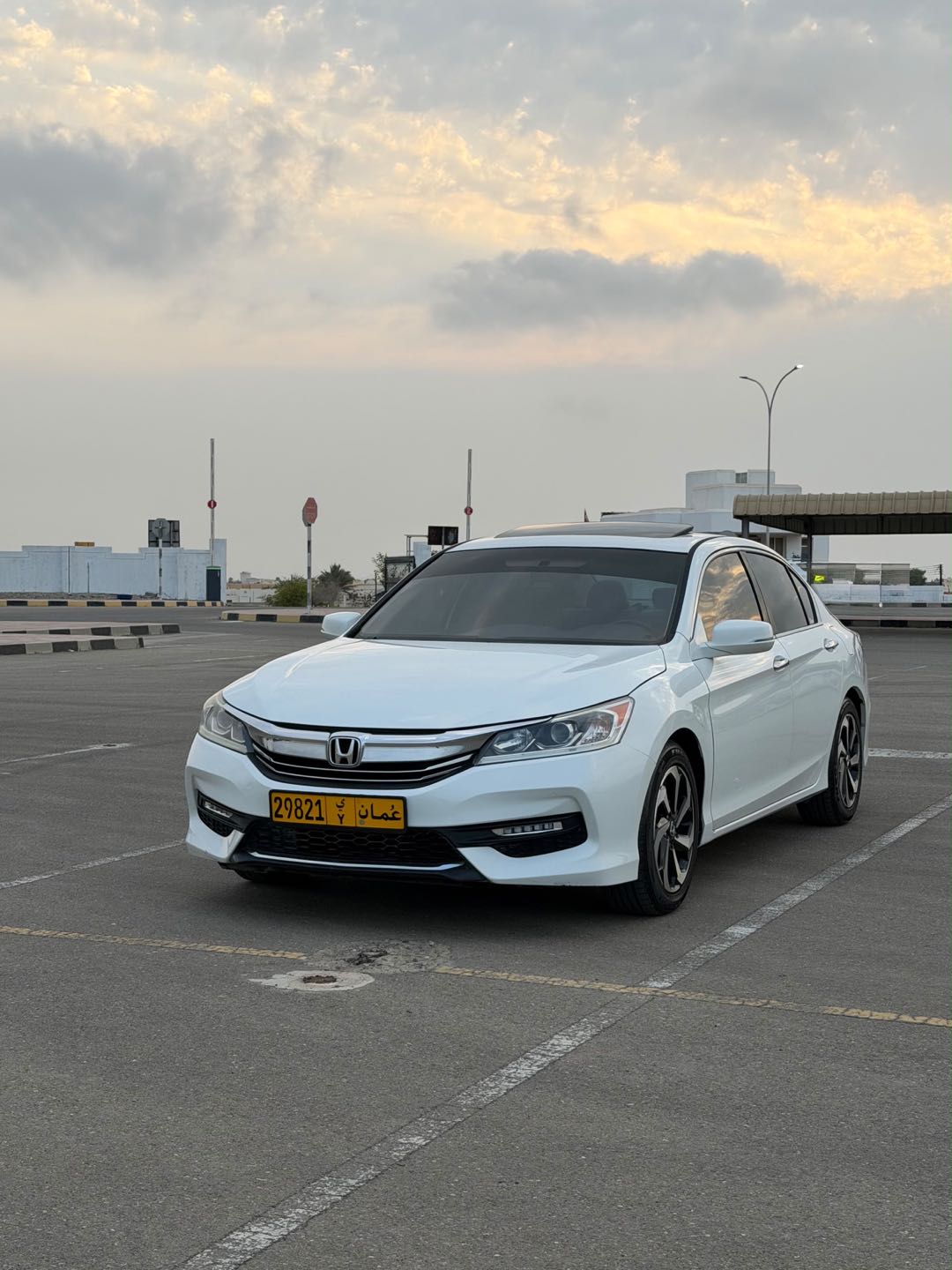 Car Image 2017 HONDA ACCORD EXL
