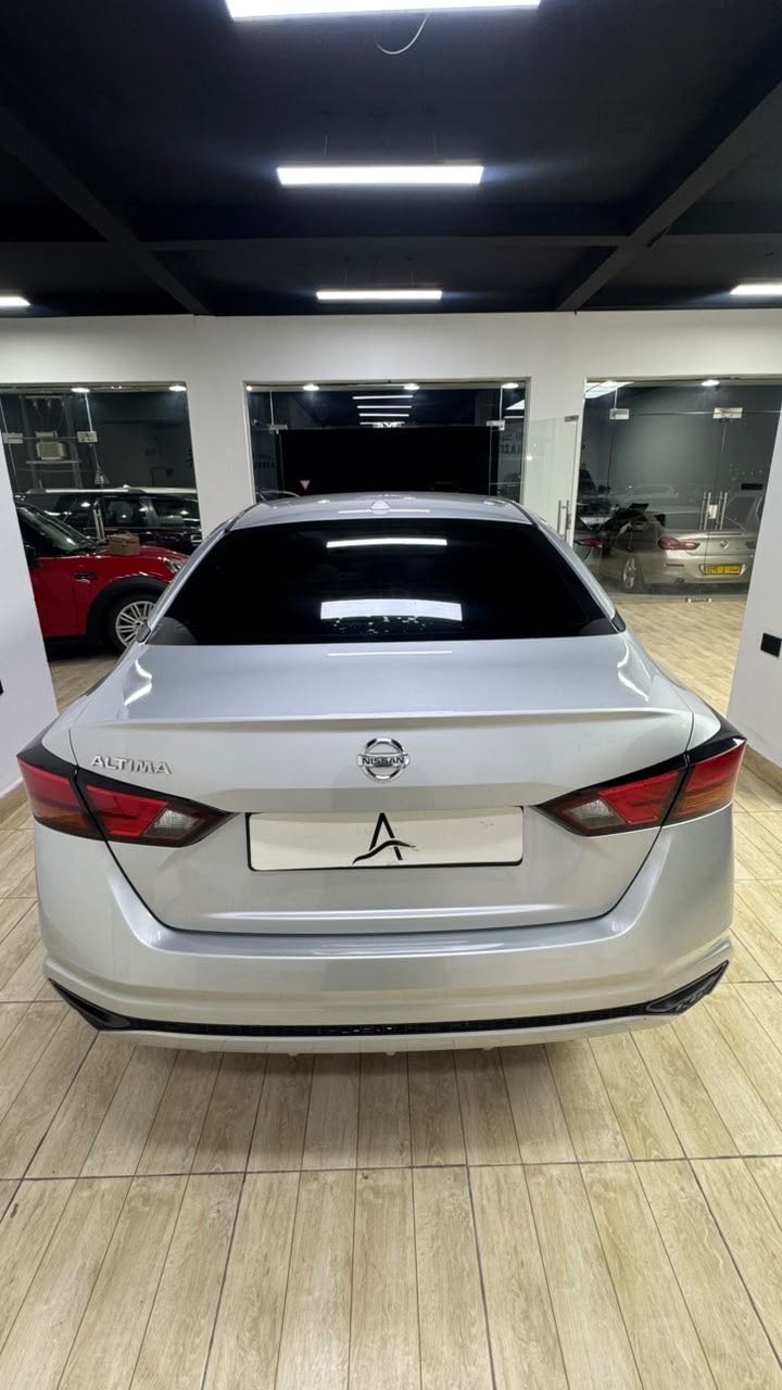 Car Image 2019 NISSAN ALTIMA S