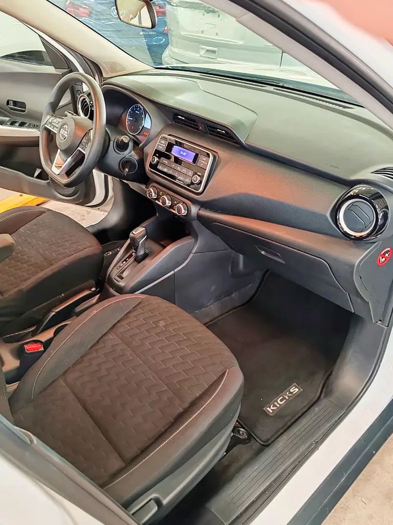 Car Image 2022 NISSAN KICKS 