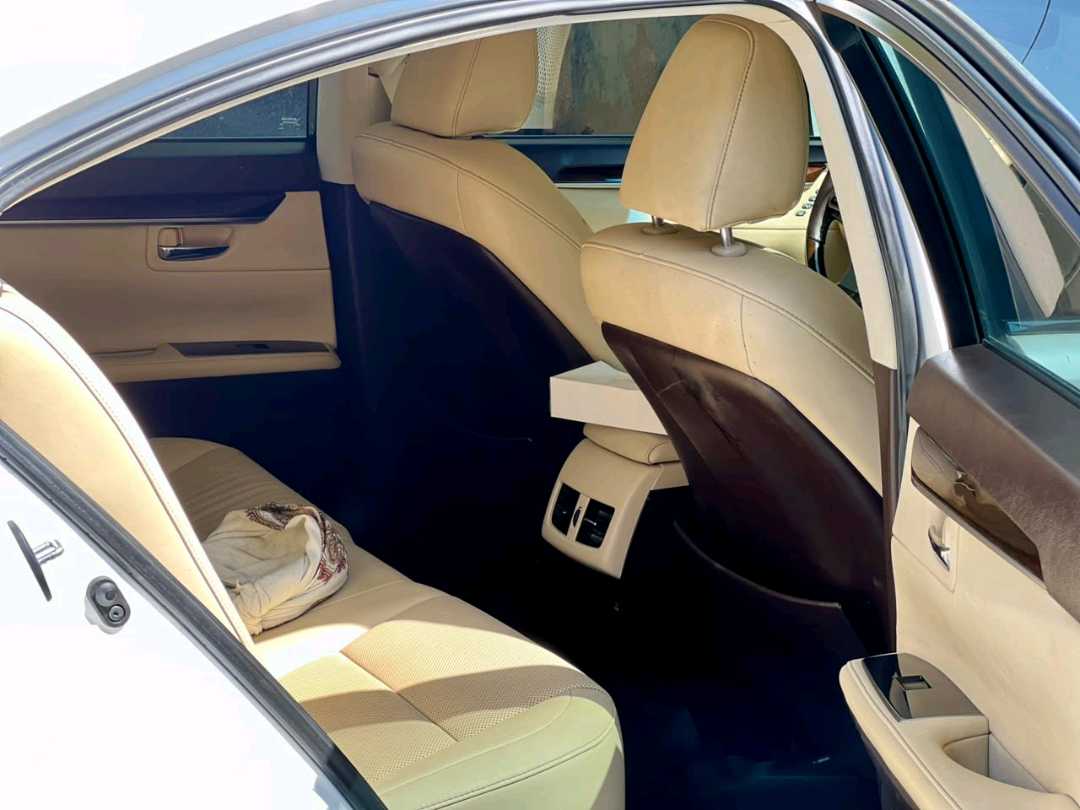 Car Image 2018 LEXUS ES 350