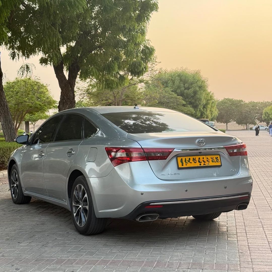 Car Image 2016 TOYOTA AVALON XLE