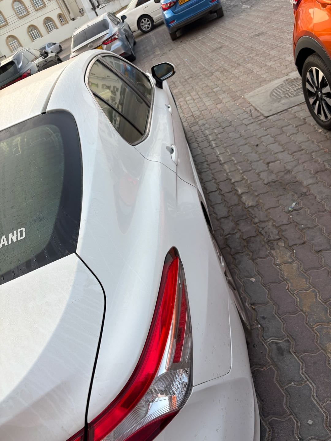 Car Image 2018 TOYOTA CAMRY LE