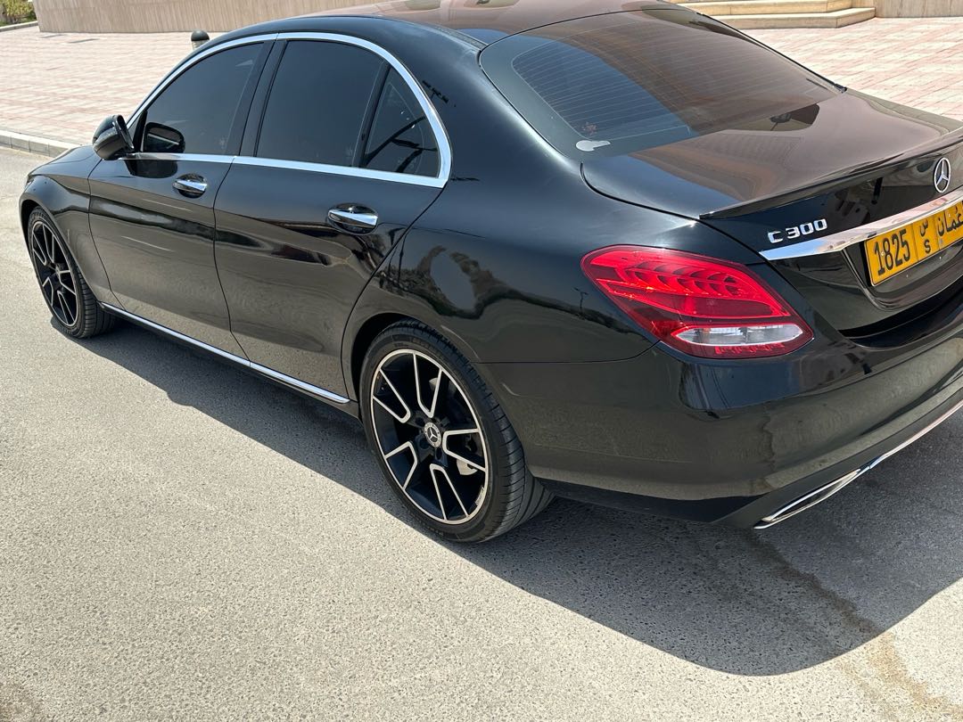 Car Image 2016 MERCEDES C Class 300
