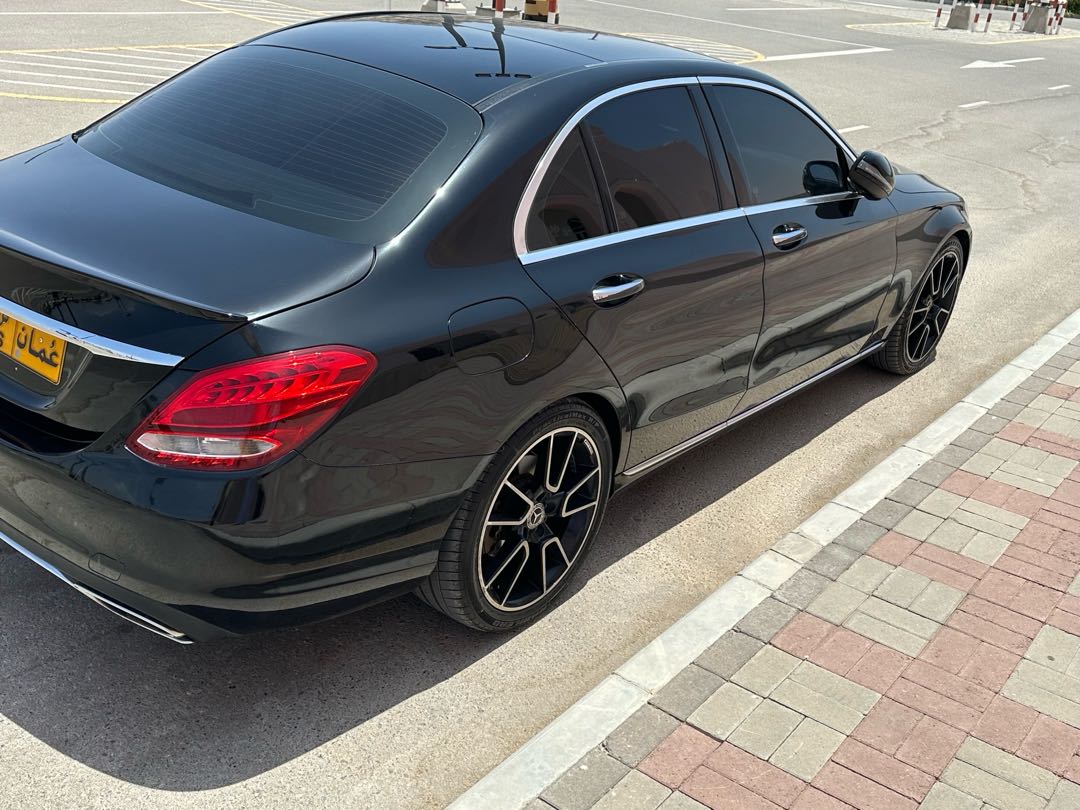 Car Image 2016 MERCEDES C Class 300