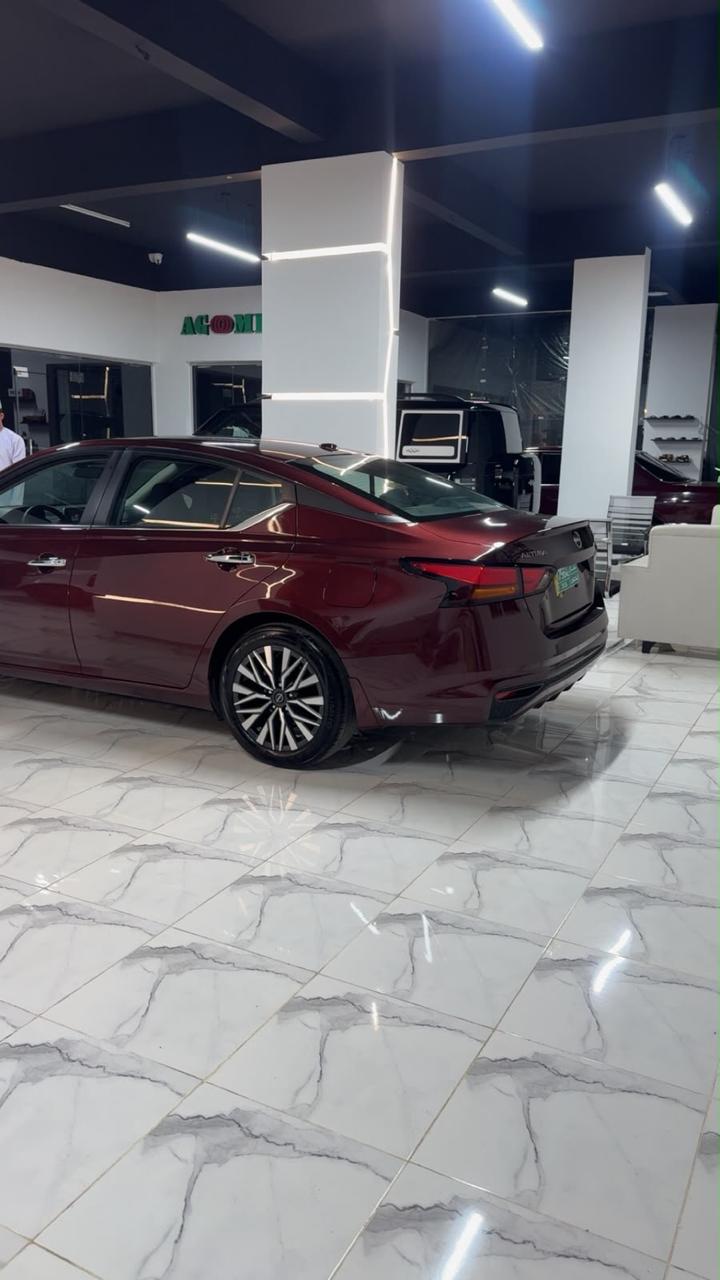 Car Image 2024 NISSAN ALTIMA SV