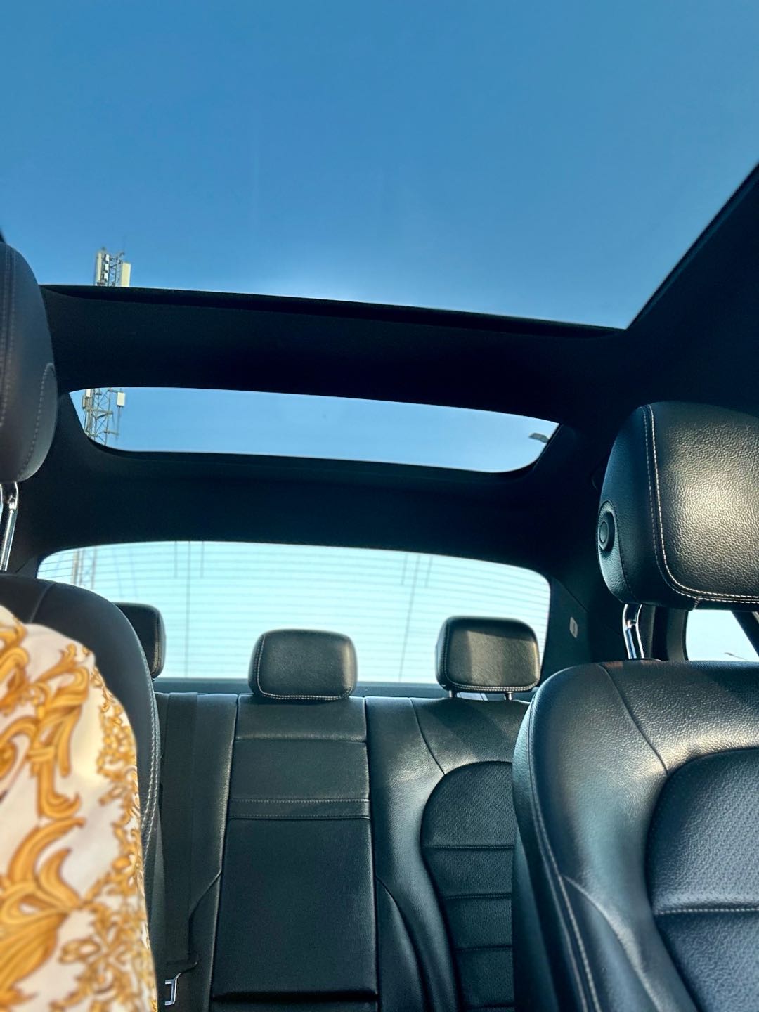 Car Image 2018 MERCEDES C Class 300