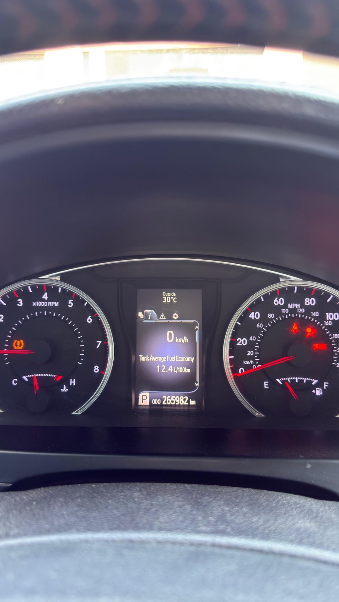 Car Image 2015 TOYOTA CAMRY SE