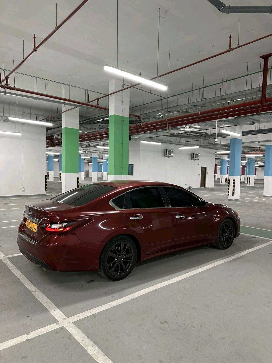 Car Image 2017 NISSAN ALTIMA SR