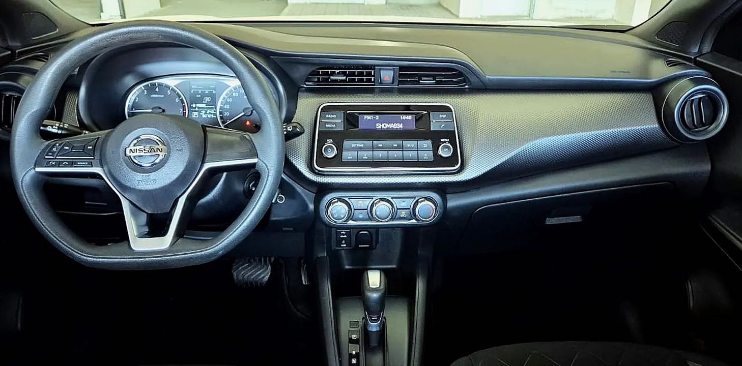 Car Image 2018 NISSAN KICKS 