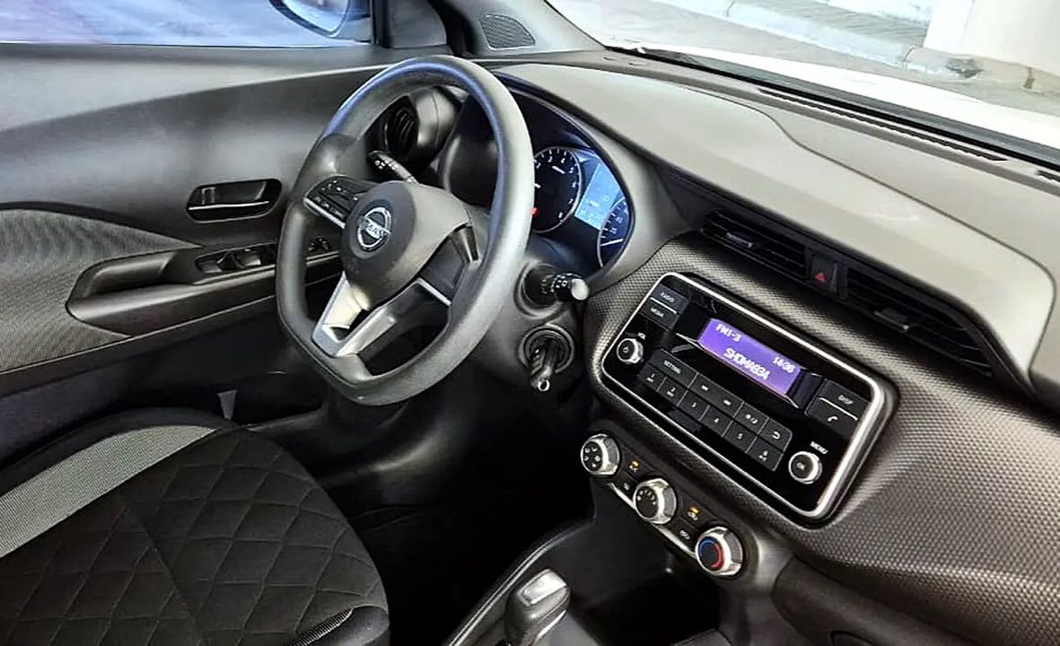 Car Image 2018 NISSAN KICKS 