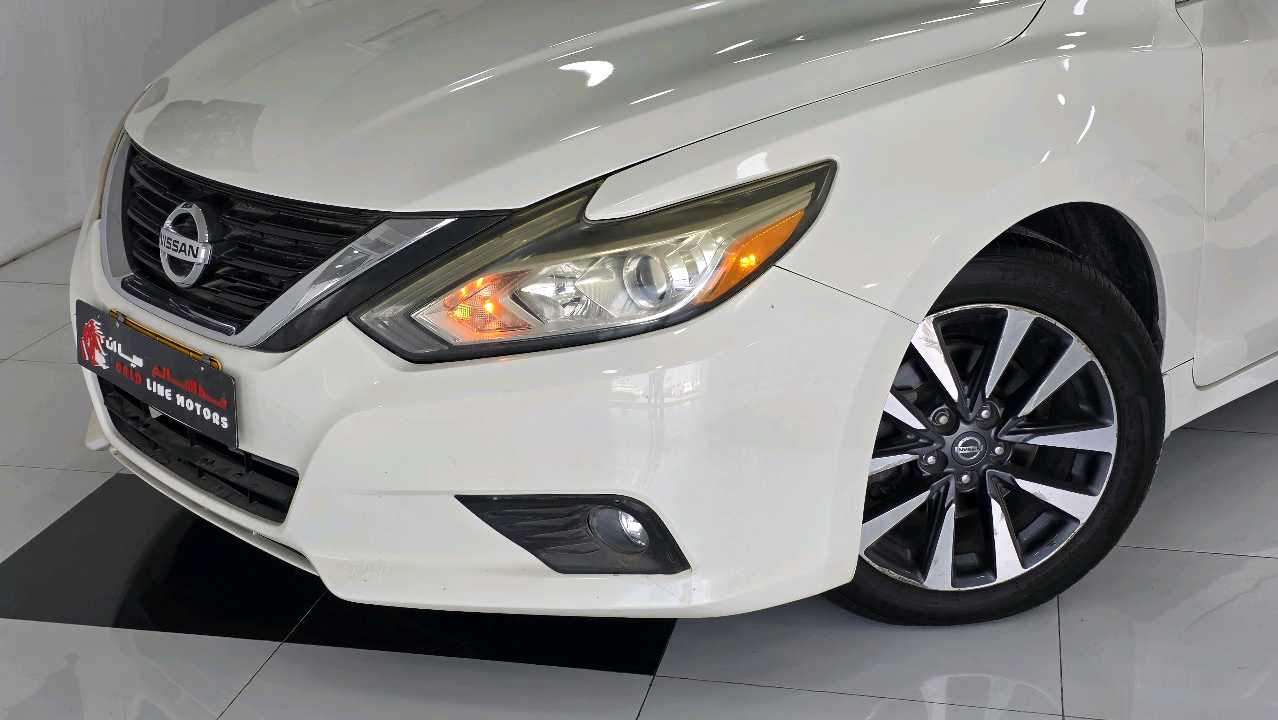 Car Image 2016 NISSAN ALTIMA SV