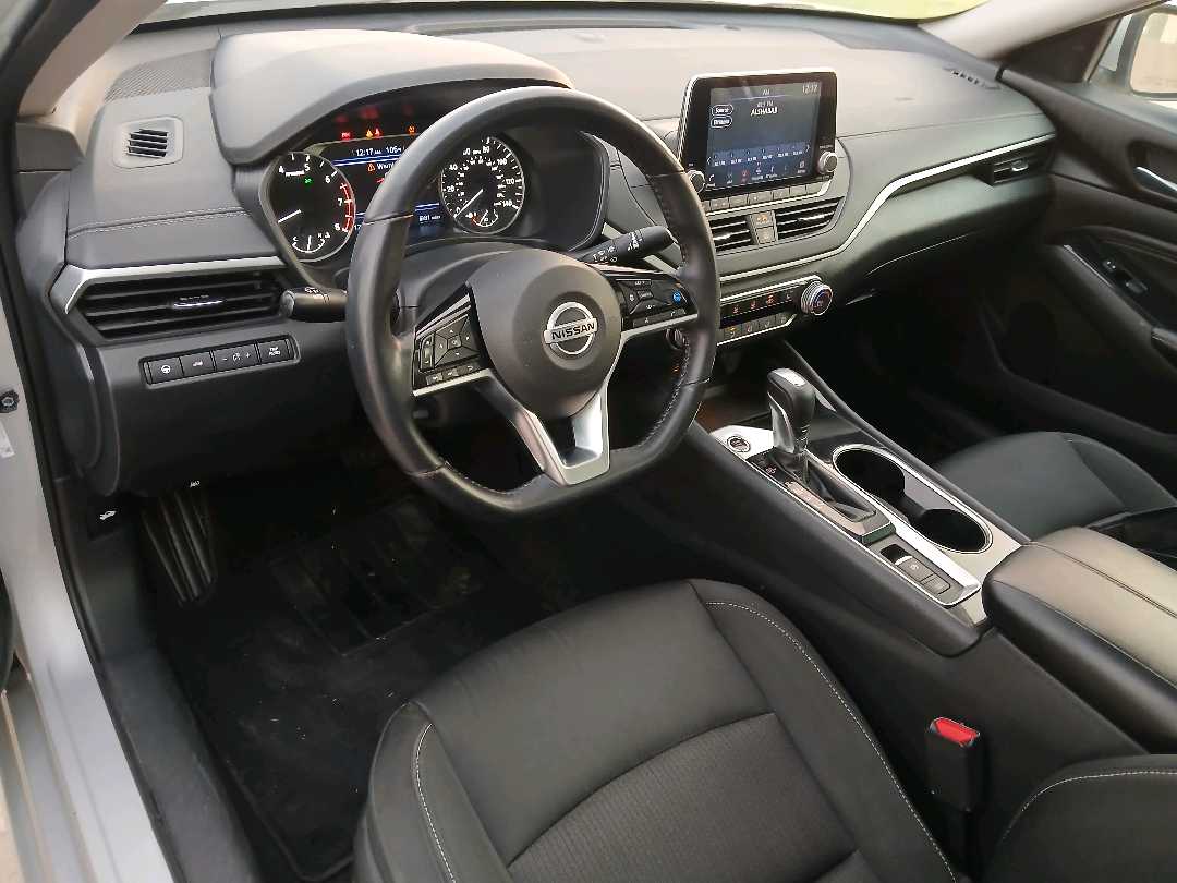 Car Image 2021 NISSAN ALTIMA SV