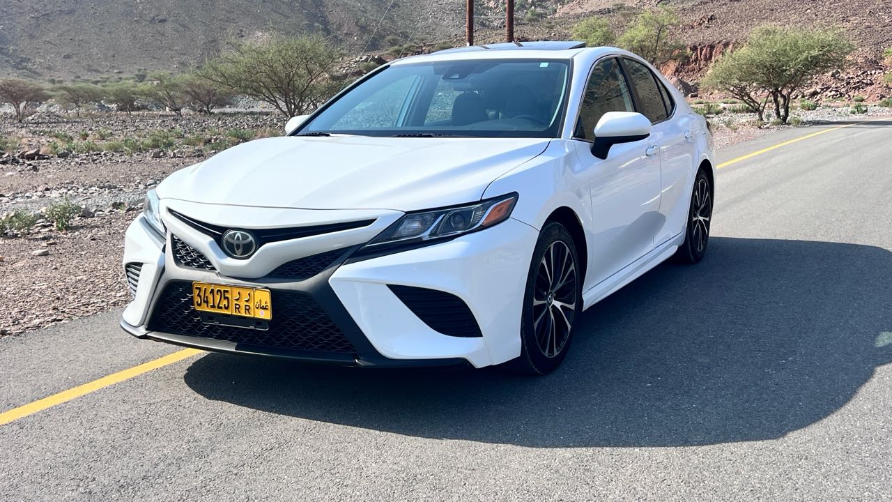 Car Image 2019 TOYOTA CAMRY SE