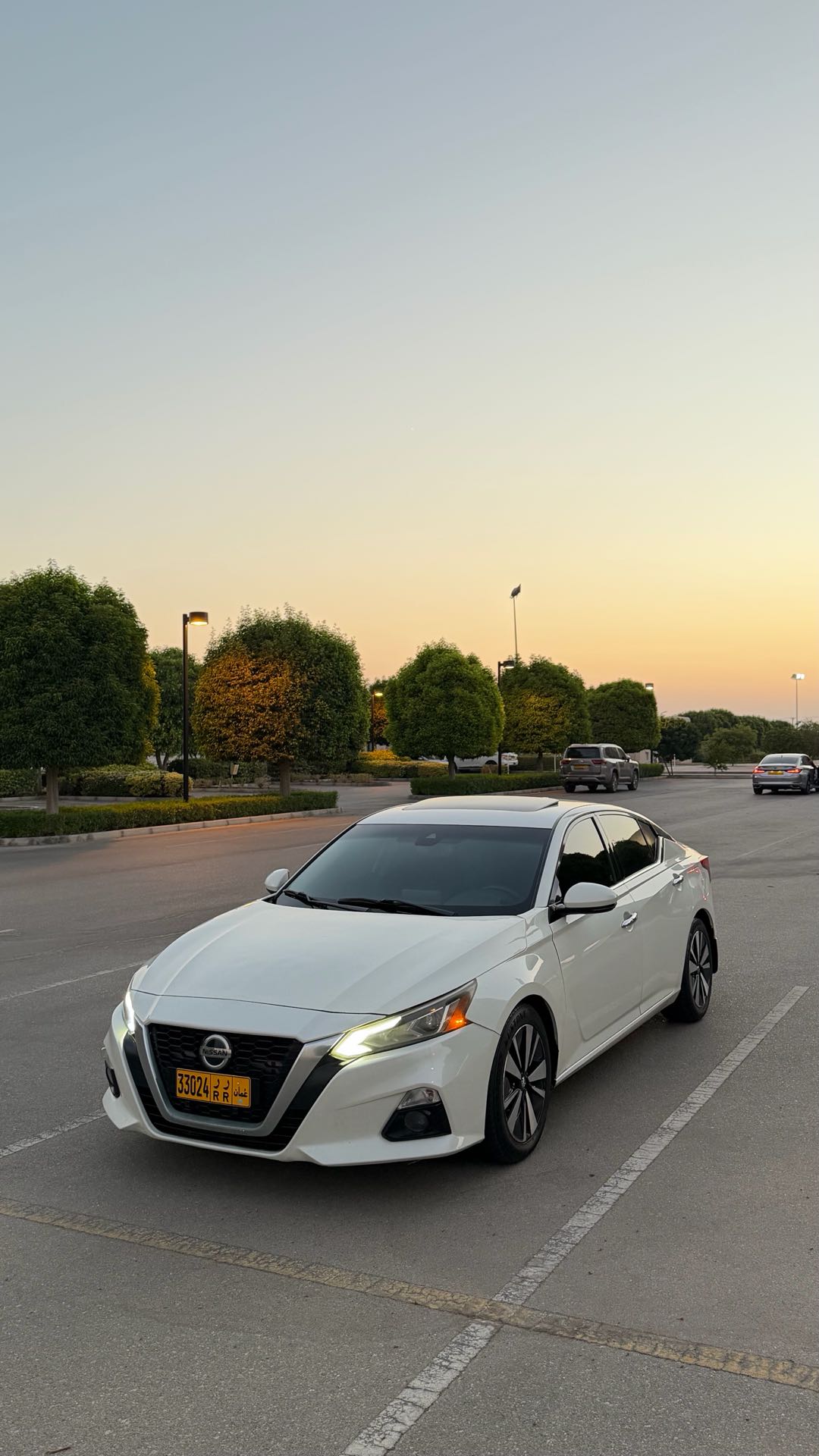 Car Image 2019 NISSAN ALTIMA SL