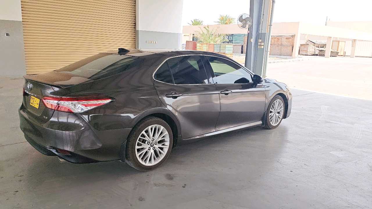 Car Image 2018 TOYOTA CAMRY XLE
