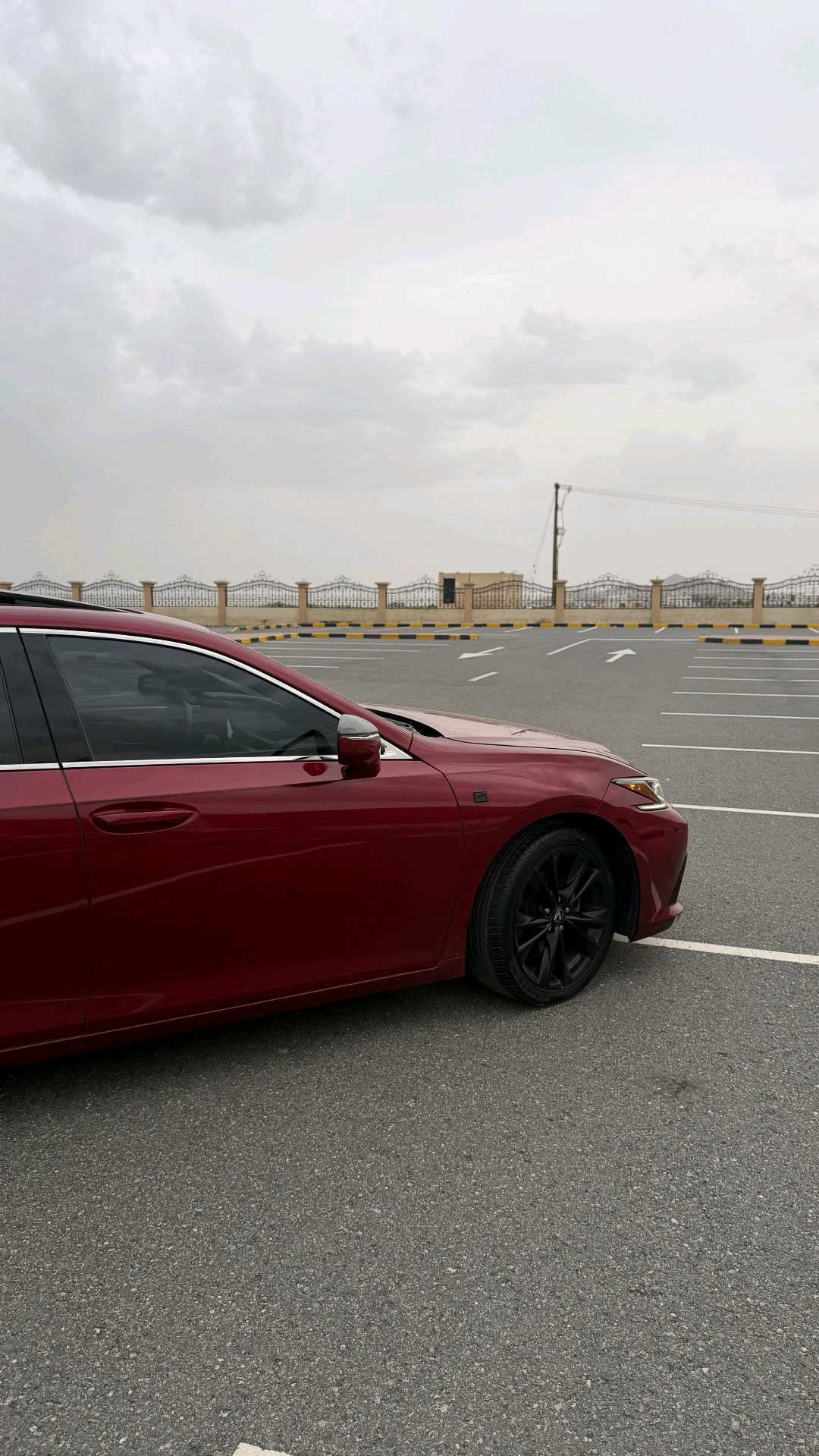 Car Image 2019 LEXUS ES F350