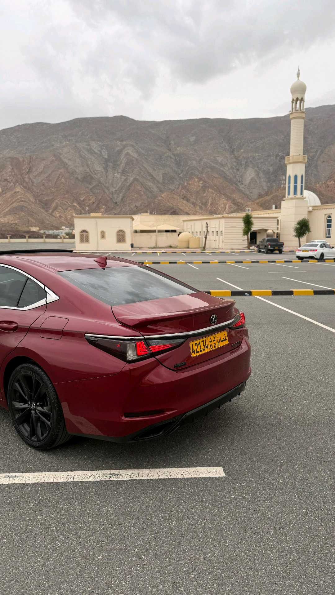 Car Image 2019 LEXUS ES F350