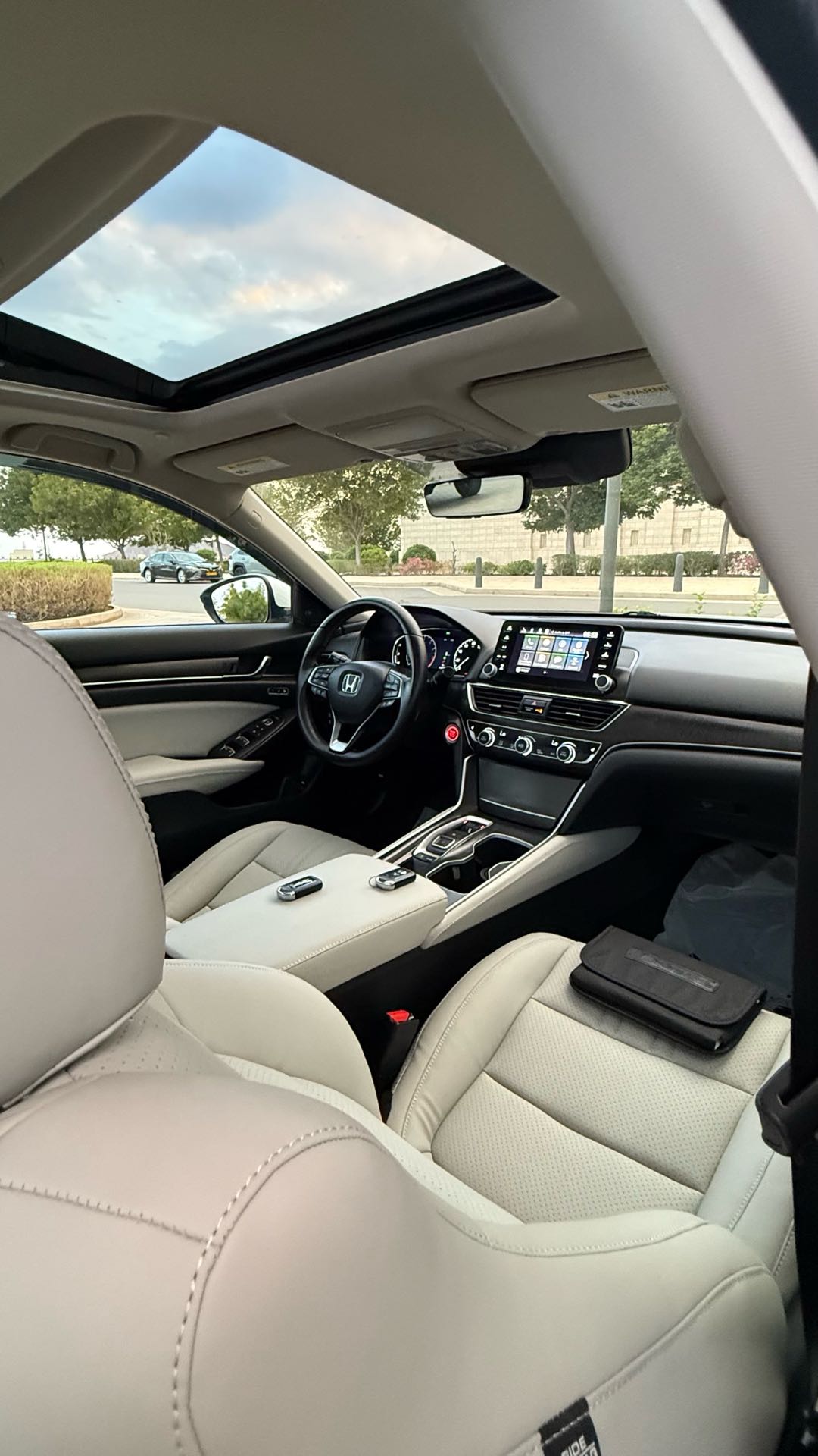 Car Image 2018 HONDA ACCORD EXL