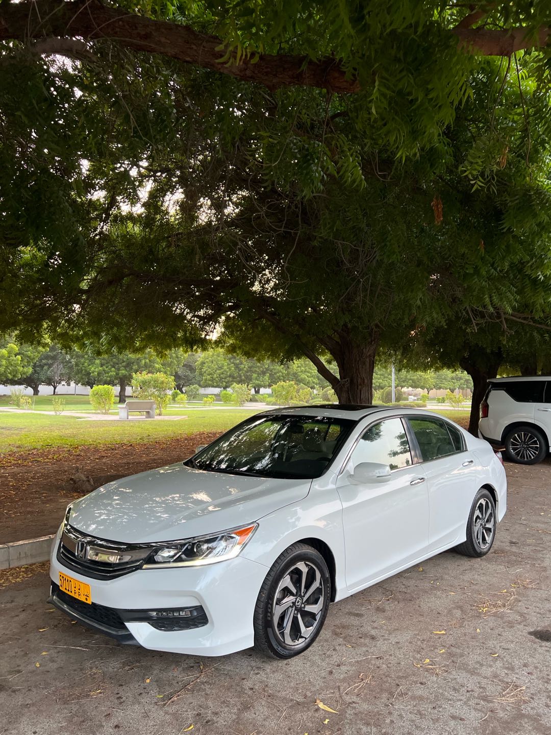Car Image 2017 HONDA ACCORD EXL