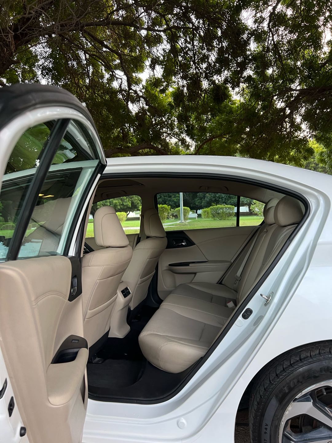 Car Image 2017 HONDA ACCORD EXL