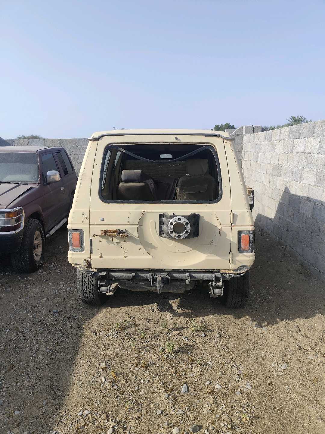 Car Image 1984 MITSUBISHI PAJERO 