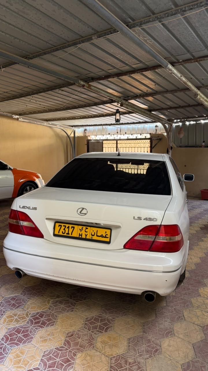 Car Image 2002 LEXUS LS 430