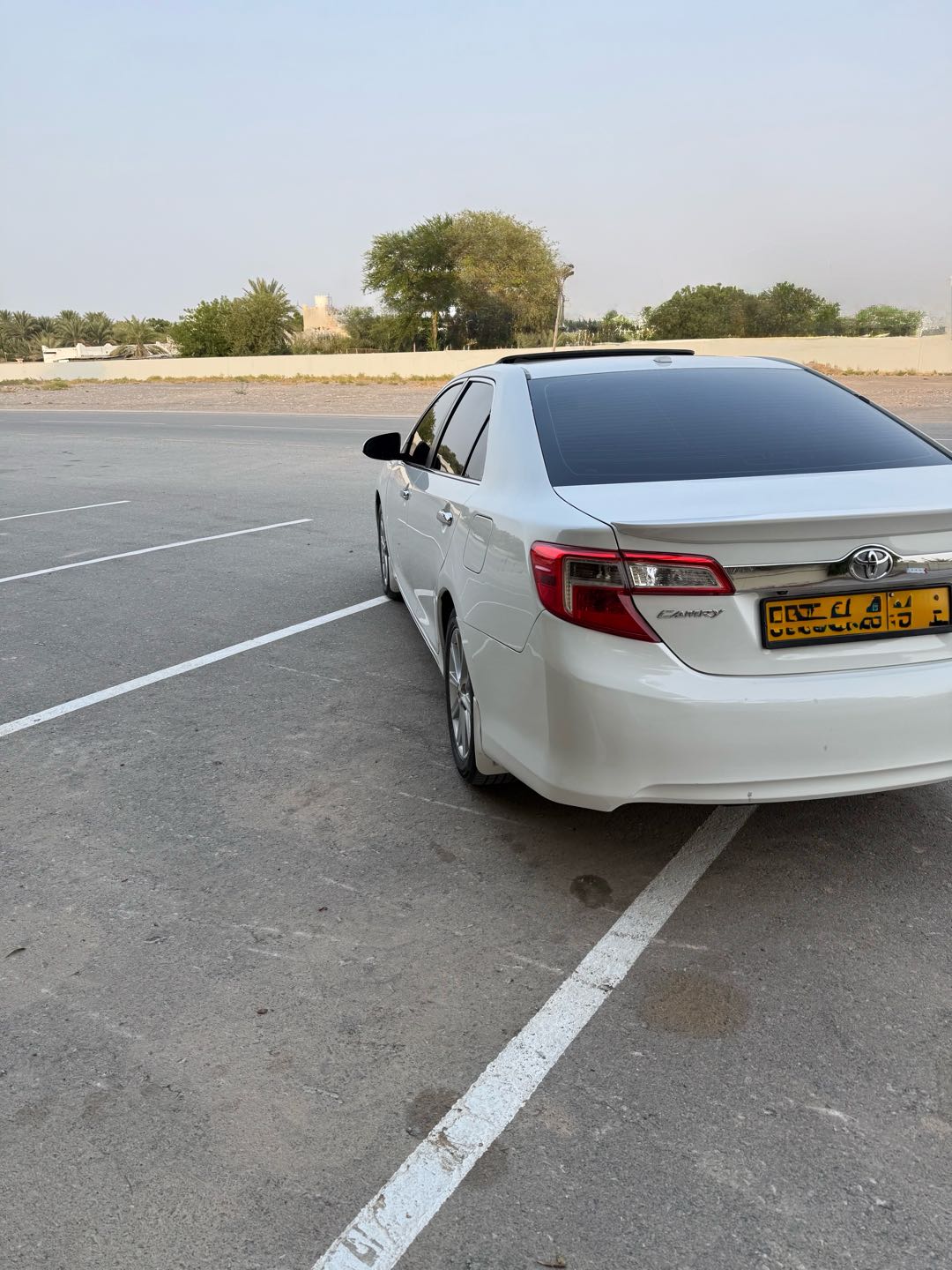 Car Image 2014 TOYOTA CAMRY XLE