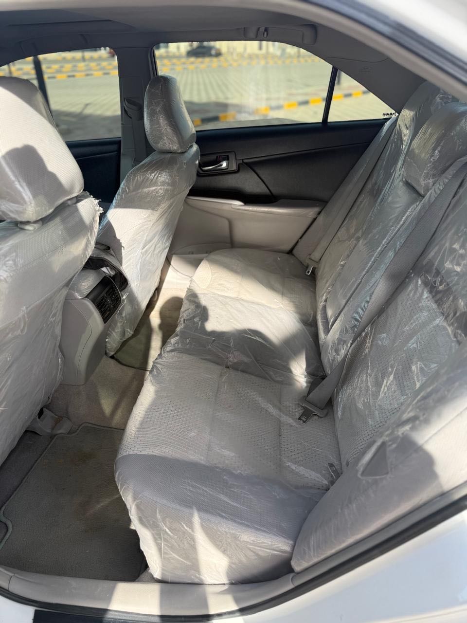 Car Image 2014 TOYOTA CAMRY XLE