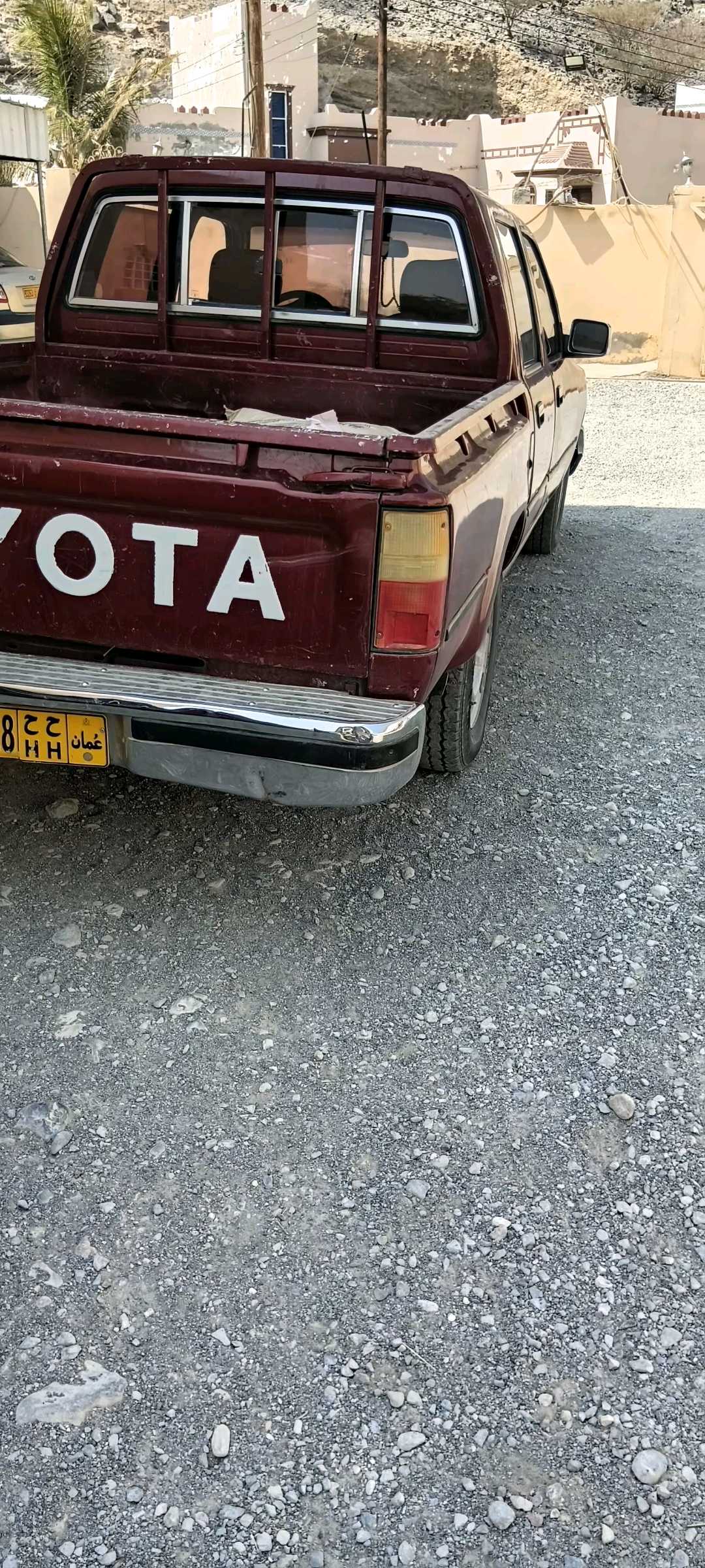 Car Image 1993 TOYOTA HILUX 