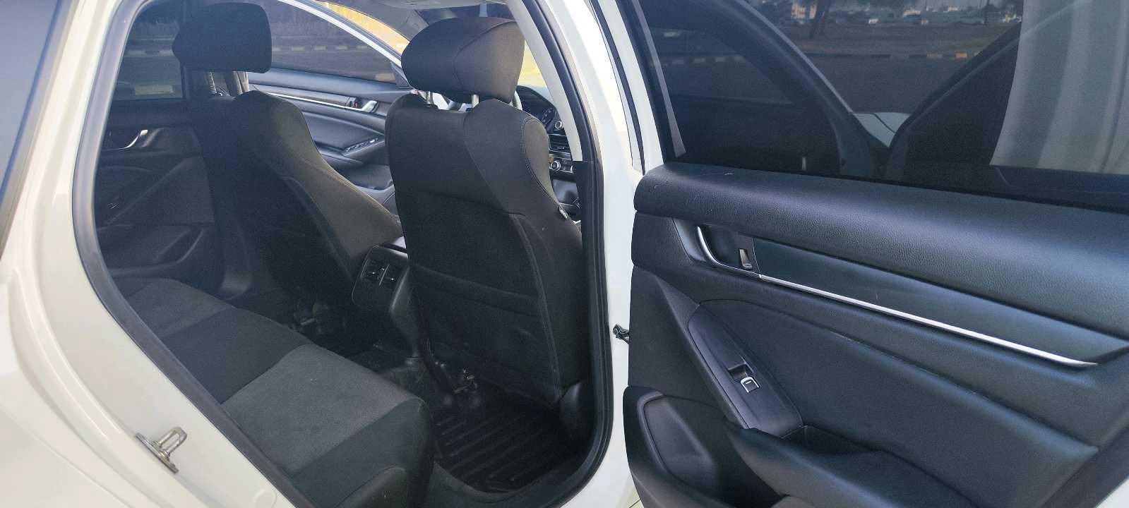 Car Image 2018 HONDA ACCORD EXL