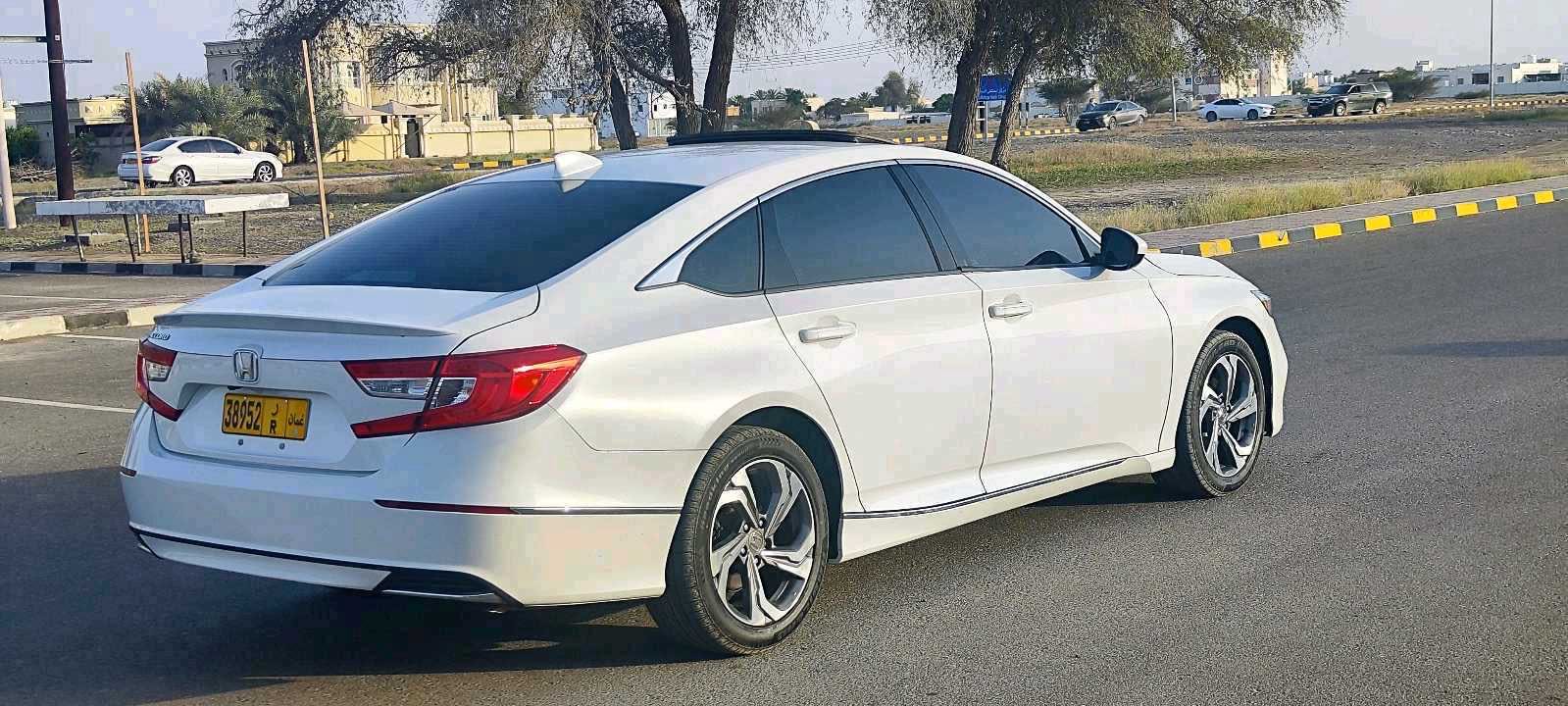 Car Image 2018 HONDA ACCORD EXL