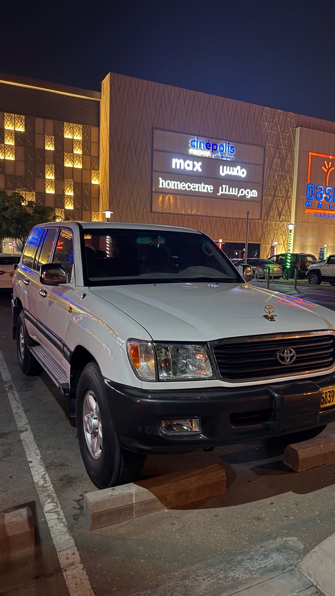 Car Image 1998 TOYOTA LAND CRUISER VX.R