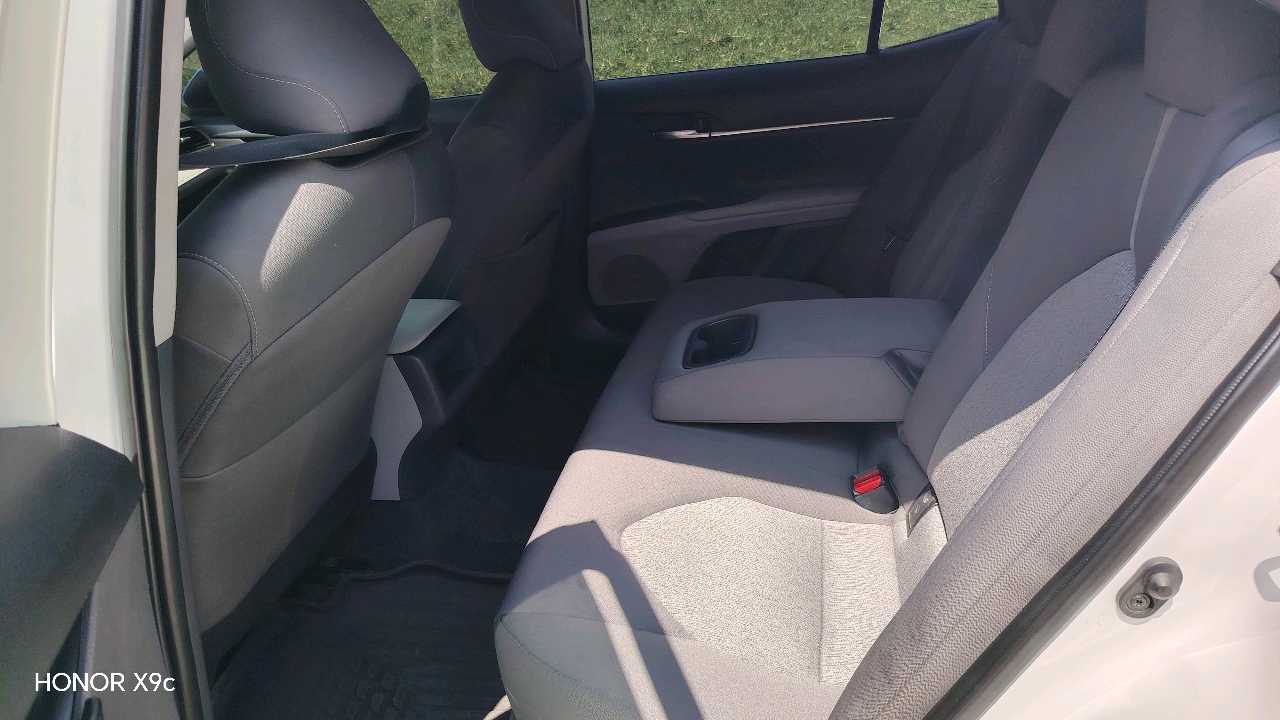Car Image 2022 TOYOTA CAMRY LE