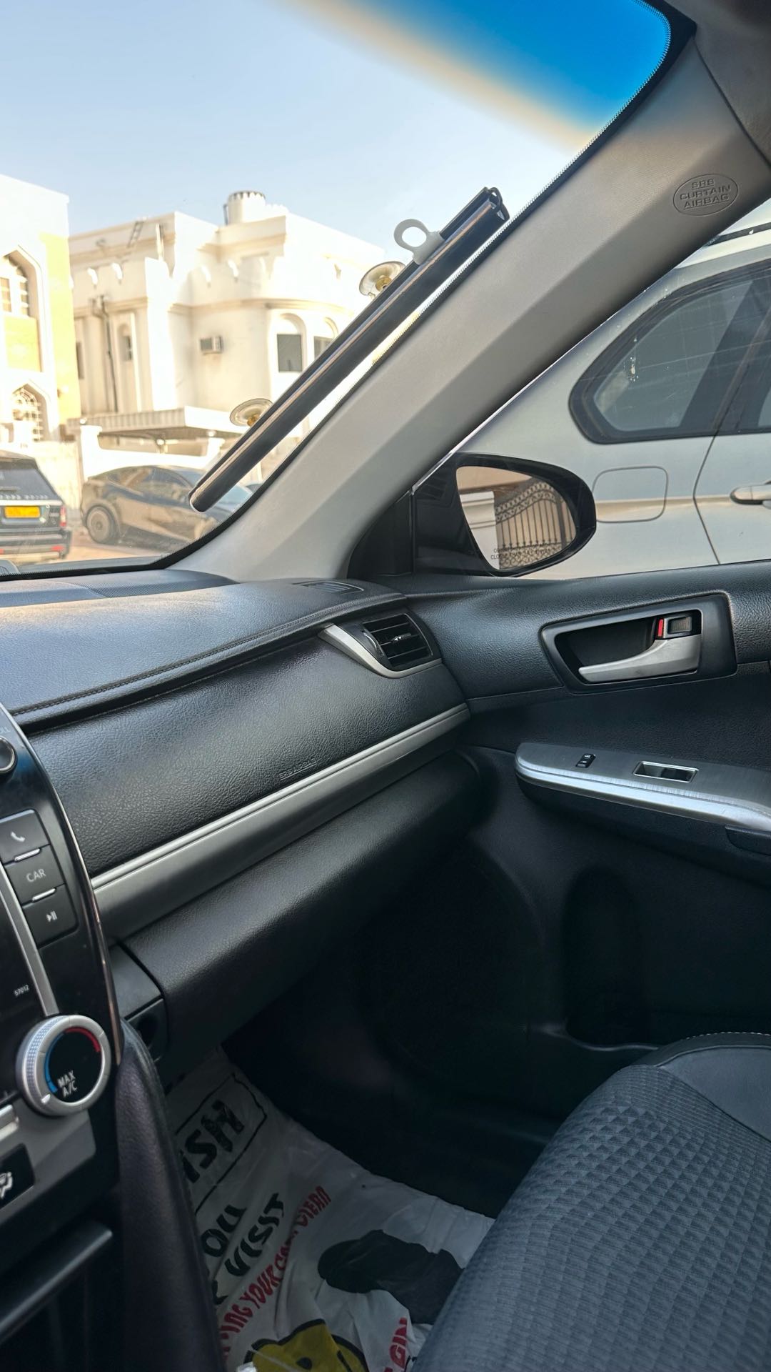 Car Image 2012 TOYOTA CAMRY SE