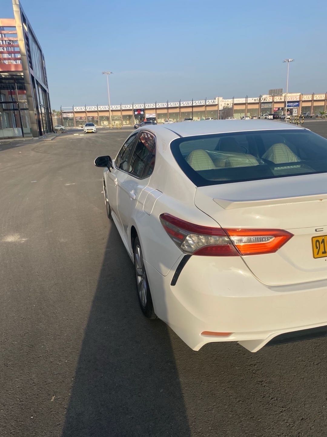 Car Image 2018 TOYOTA CAMRY LE