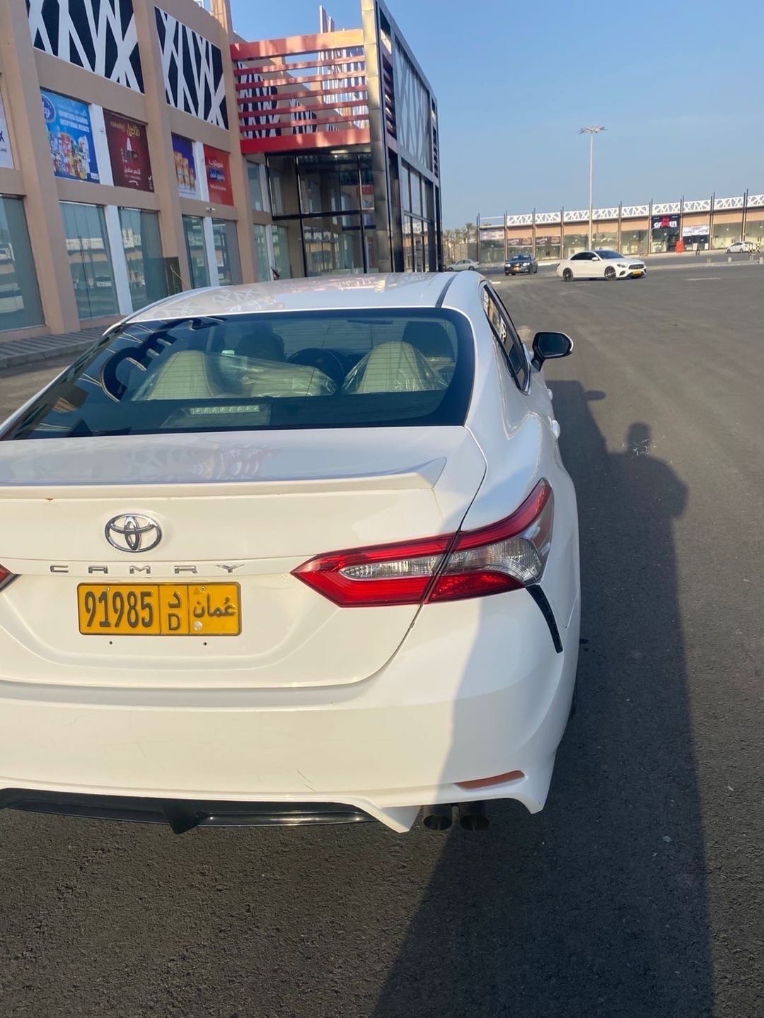 Car Image 2018 TOYOTA CAMRY LE