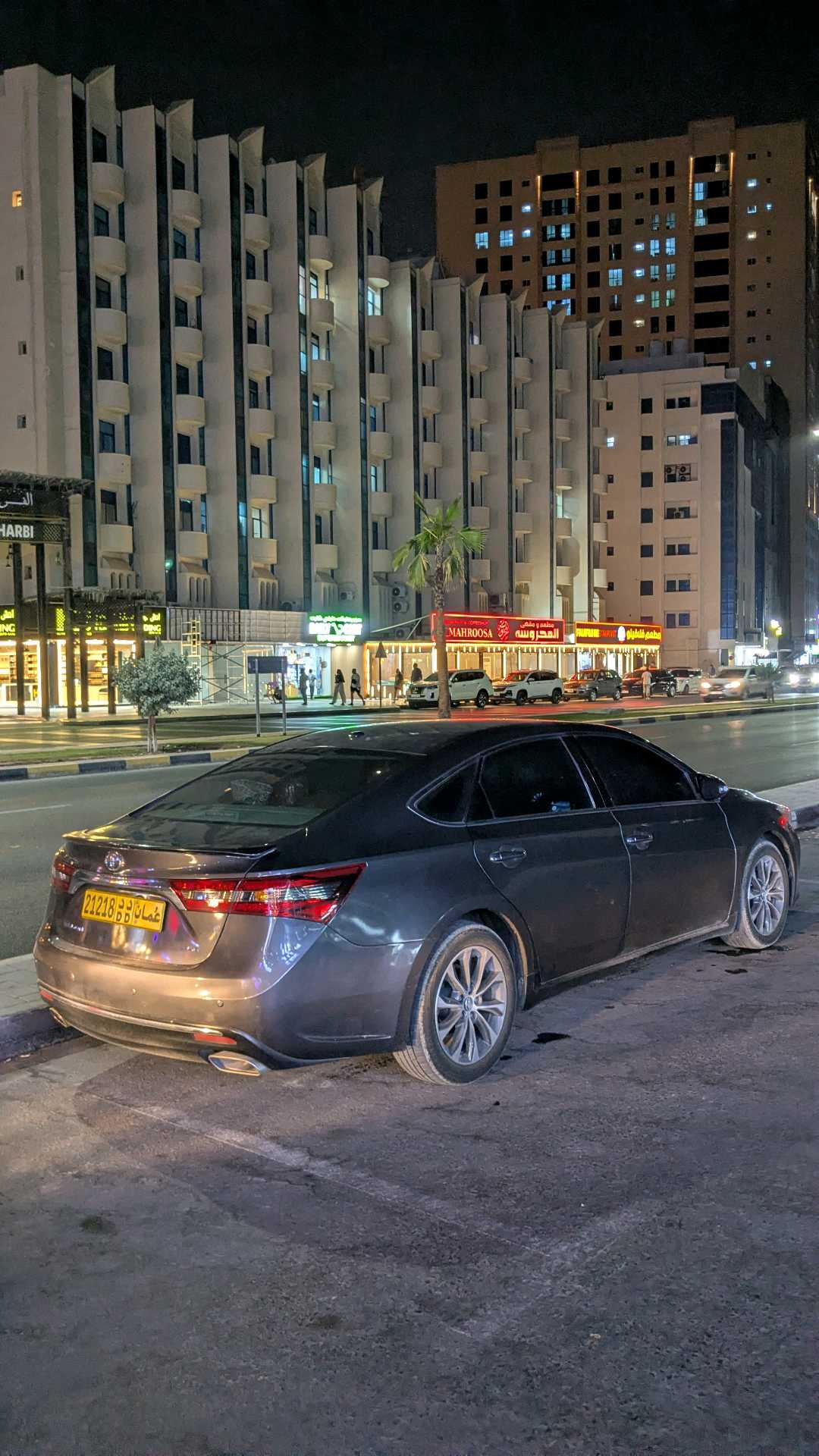 Car Image 2016 TOYOTA AVALON XLE