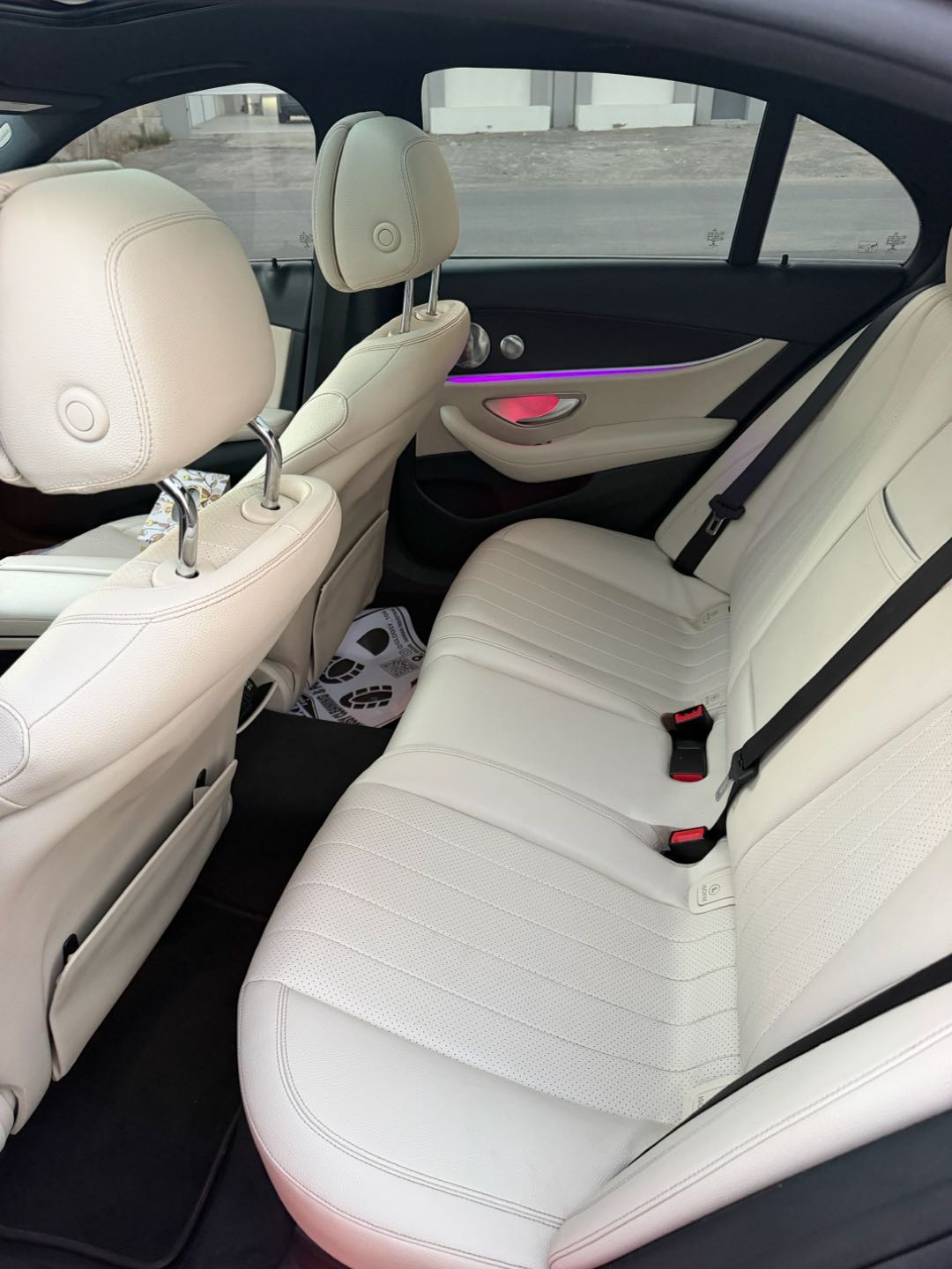 Car Image 2017 MERCEDES E Class 300