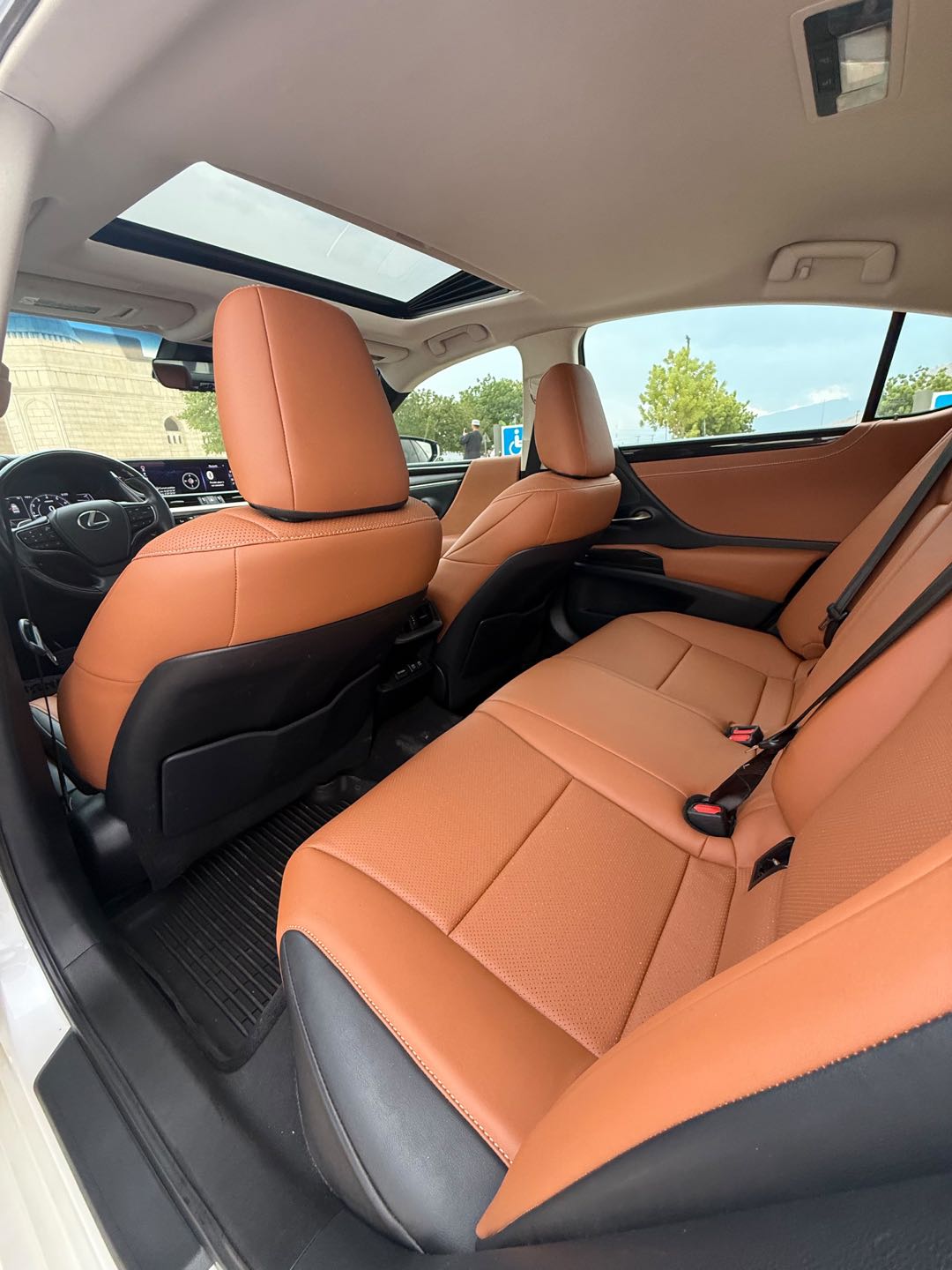 Car Image 2019 LEXUS ES 350