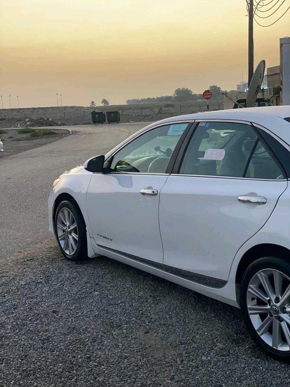 Car Image 2016 TOYOTA CAMRY LE