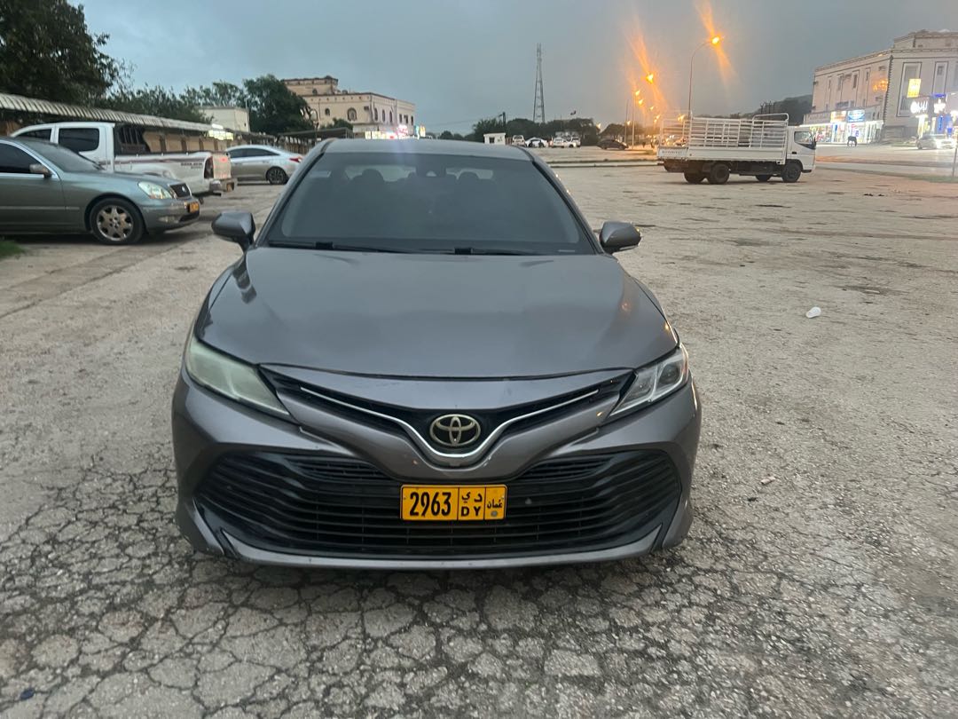 Car Image 2019 TOYOTA CAMRY LE